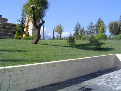 Un altro scorcio del grande parco donato da Anima Universale.