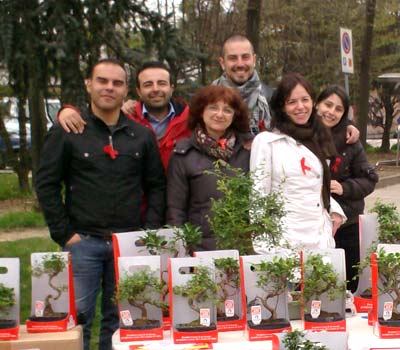 Volontari di Anima Universale per BONSAI ANLAIDS