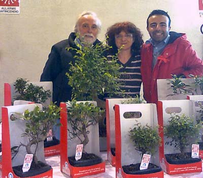 Volontari di Anima Universale per BONSAI ANLAIDS