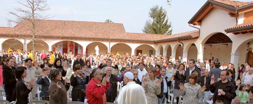 Inaugurazione del chiostro nel monastero di Anima Universale