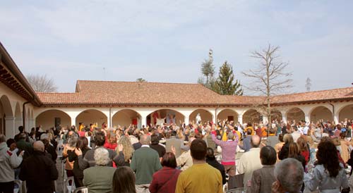 Inaugurazione del chiostro nel monastero di Anima Universale