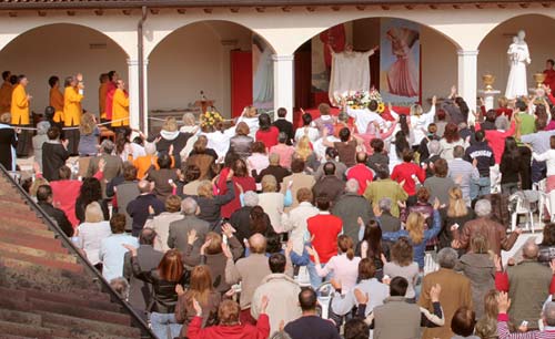 Inaugurazione del chiostro nel monastero di Anima Universale