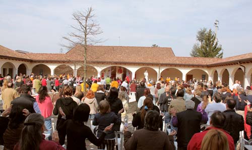 Inaugurazione del chiostro nel monastero di Anima Universale